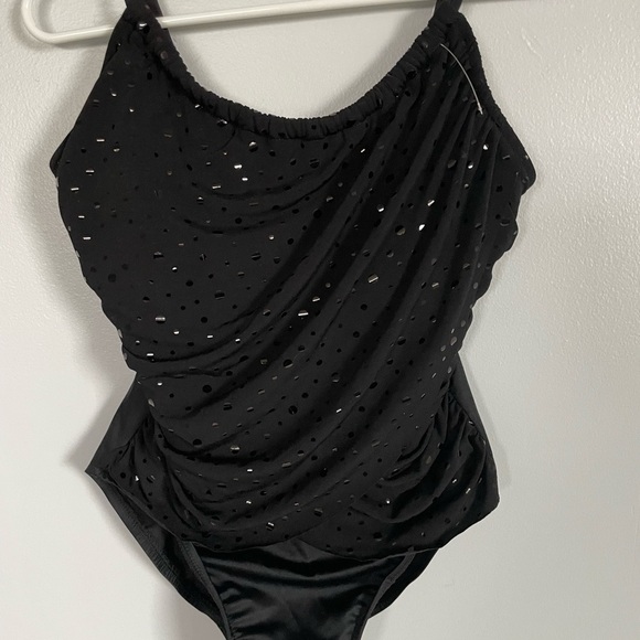 Magicsuit Other - Magicsuit Black One-Piece Swimsuit with tummy control